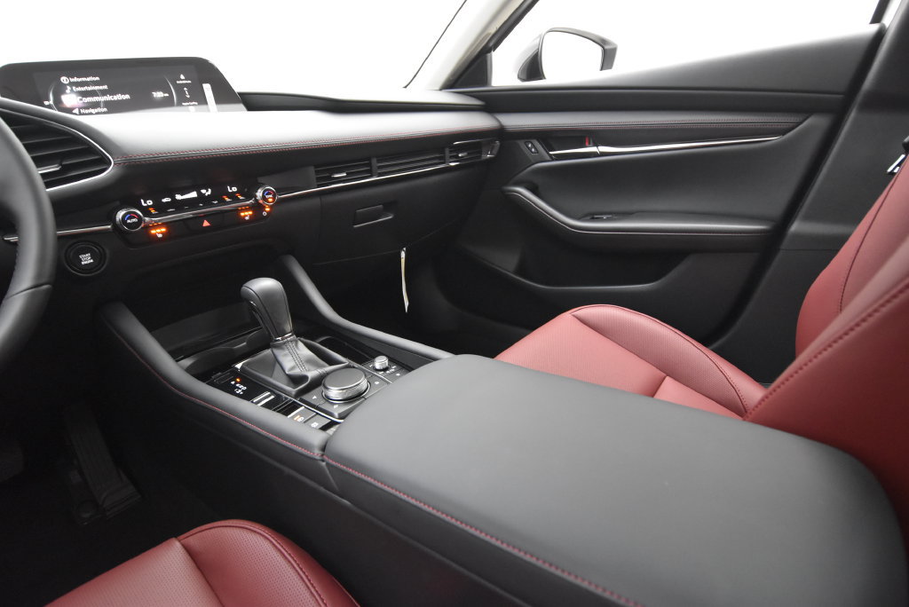 New 2026 MAZDA MAZDA3 Carbon AWD/4WD image 28