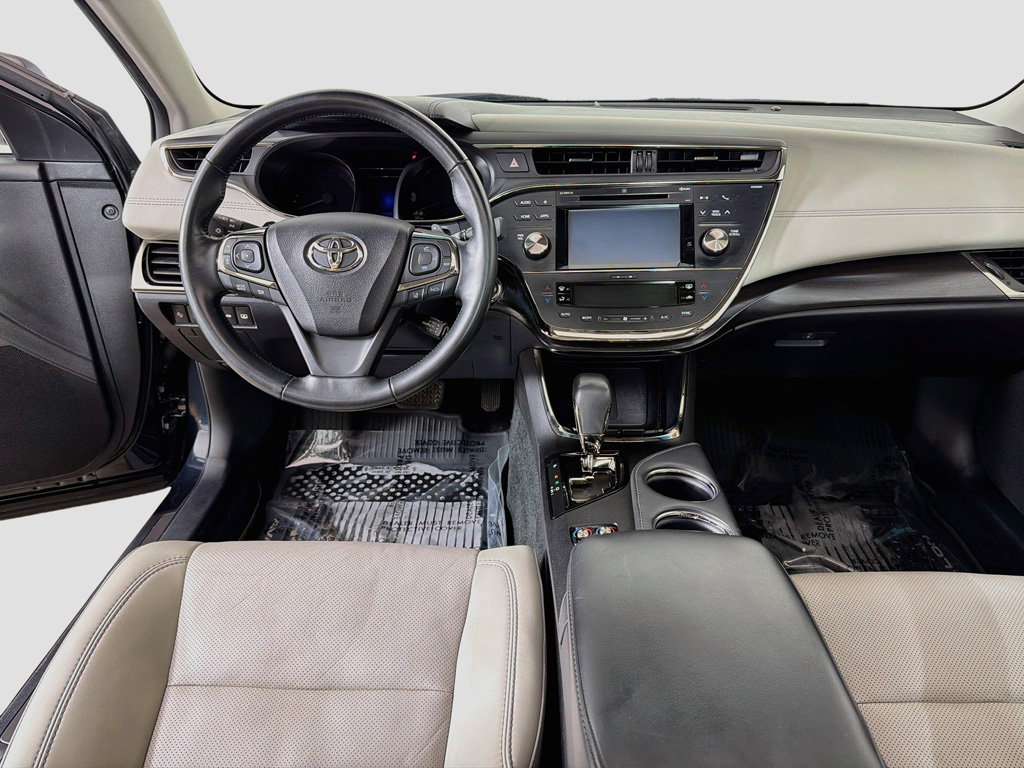 Used 2018 Toyota Avalon Limited w/ All Weather Liner Package FWD image 32