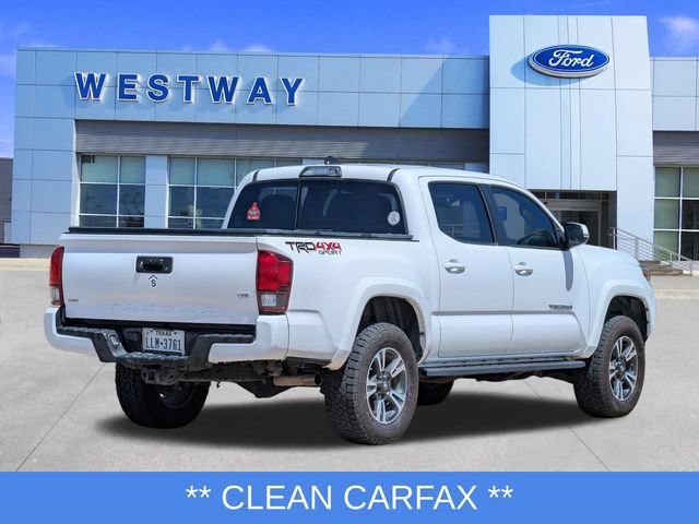 Used 2018 Toyota Tacoma TRD Sport AWD/4WD image 3