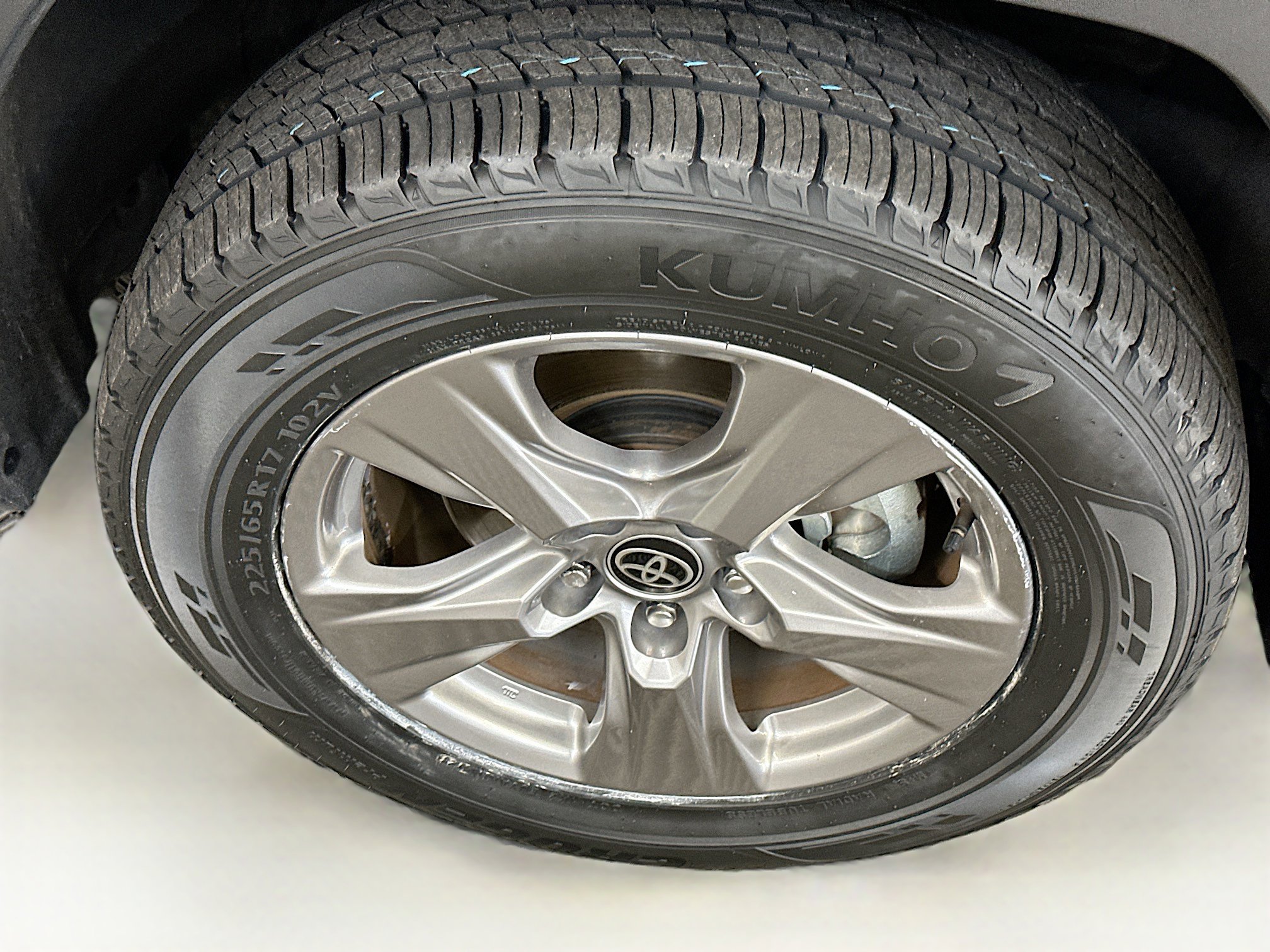 Used 2025 Toyota RAV4 XLE AWD/4WD image 11