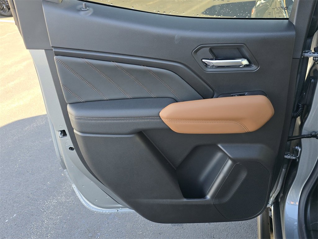 New 2025 GMC Canyon AT4 w/ Nightfall Edition image 23