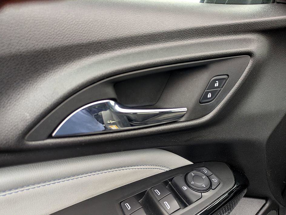 Used 2025 Chevrolet Trax LT image 13