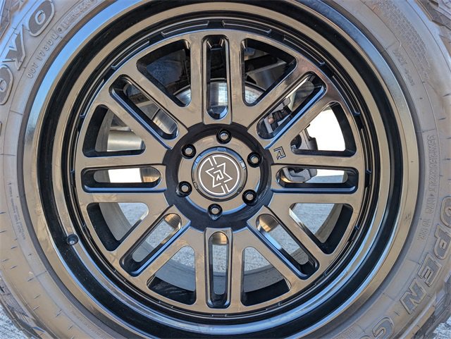 Used 2025 GMC Sierra 1500 SLT image 7