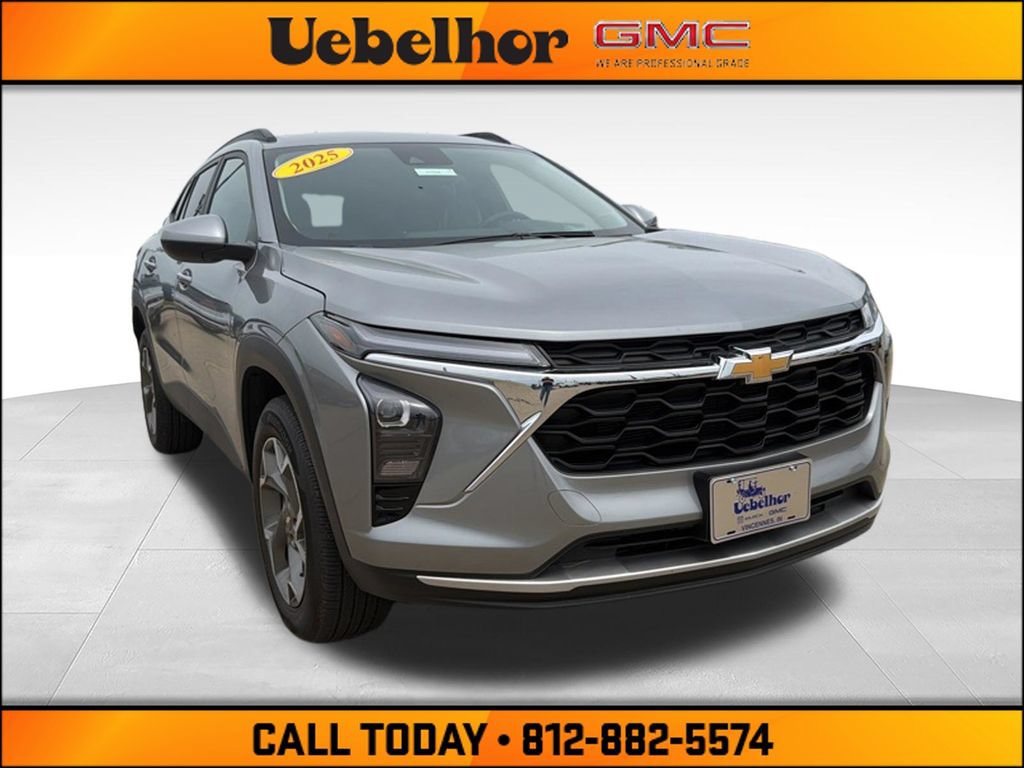 Used 2025 Chevrolet Trax LT w/ LT Convenience Package