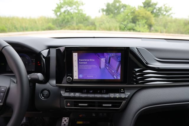 New 2026 Toyota Camry SE FWD image 17