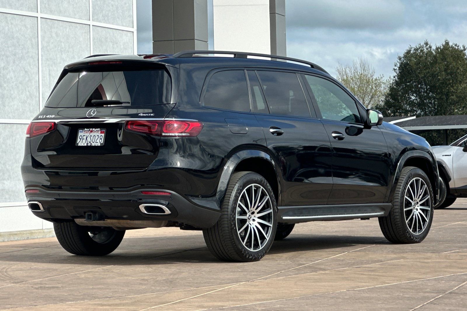 Used 2023 Mercedes-Benz GLS 450 4MATIC image 4