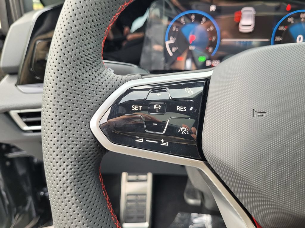 New 2024 Volkswagen GTI SE FWD image 22
