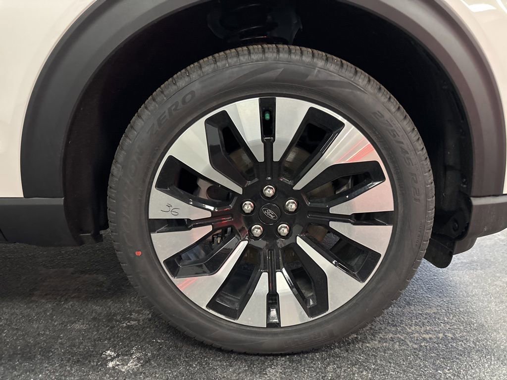 New 2026 Ford Explorer Platinum w/ LUX Leather Package image 14
