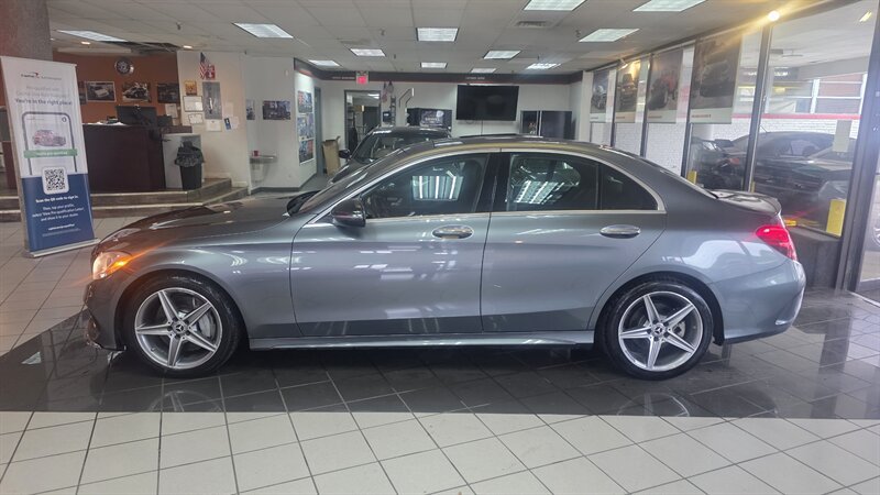 Used 2017 Mercedes-Benz C 300 4MATIC Sedan image 2
