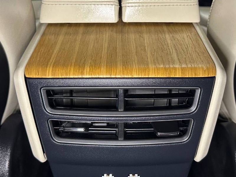 Used 2020 Tesla Model S Long Range image 38