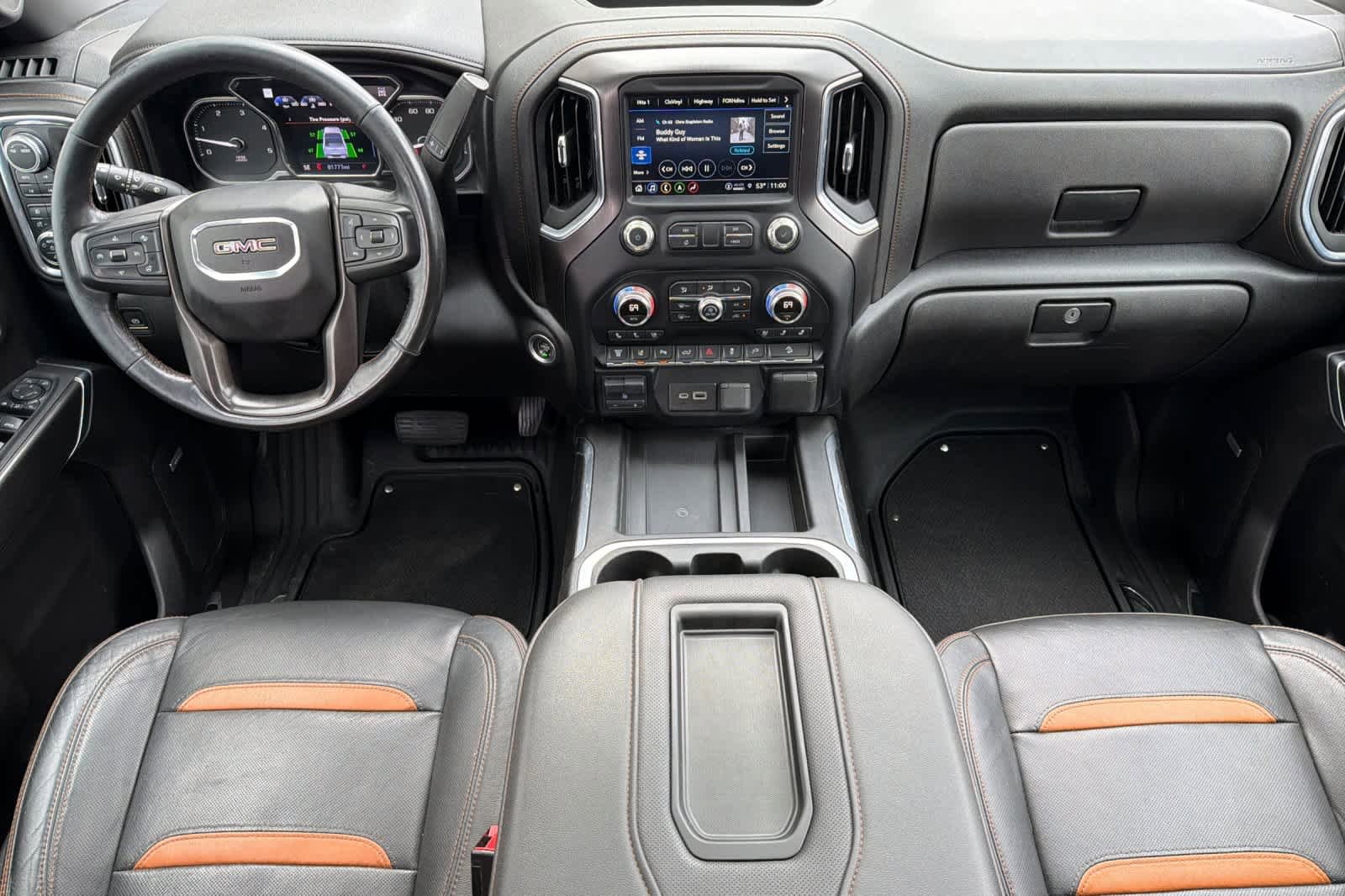 Used 2021 GMC Sierra 3500 AT4 w/ AT4 Premium Plus Package AWD/4WD image 3