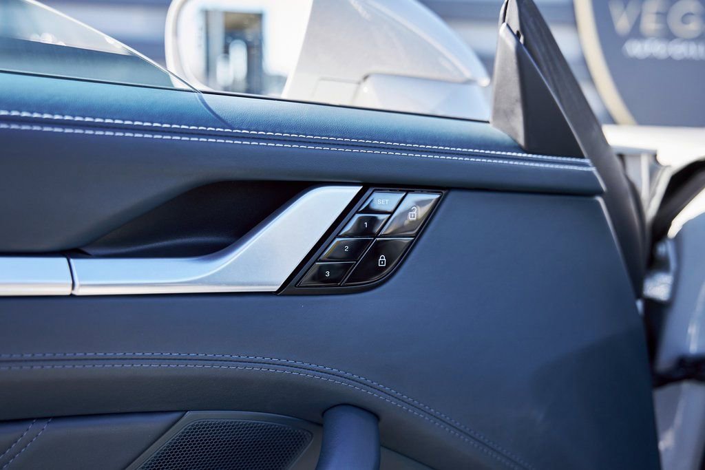 Used 2021 Porsche 911 Turbo S image 30