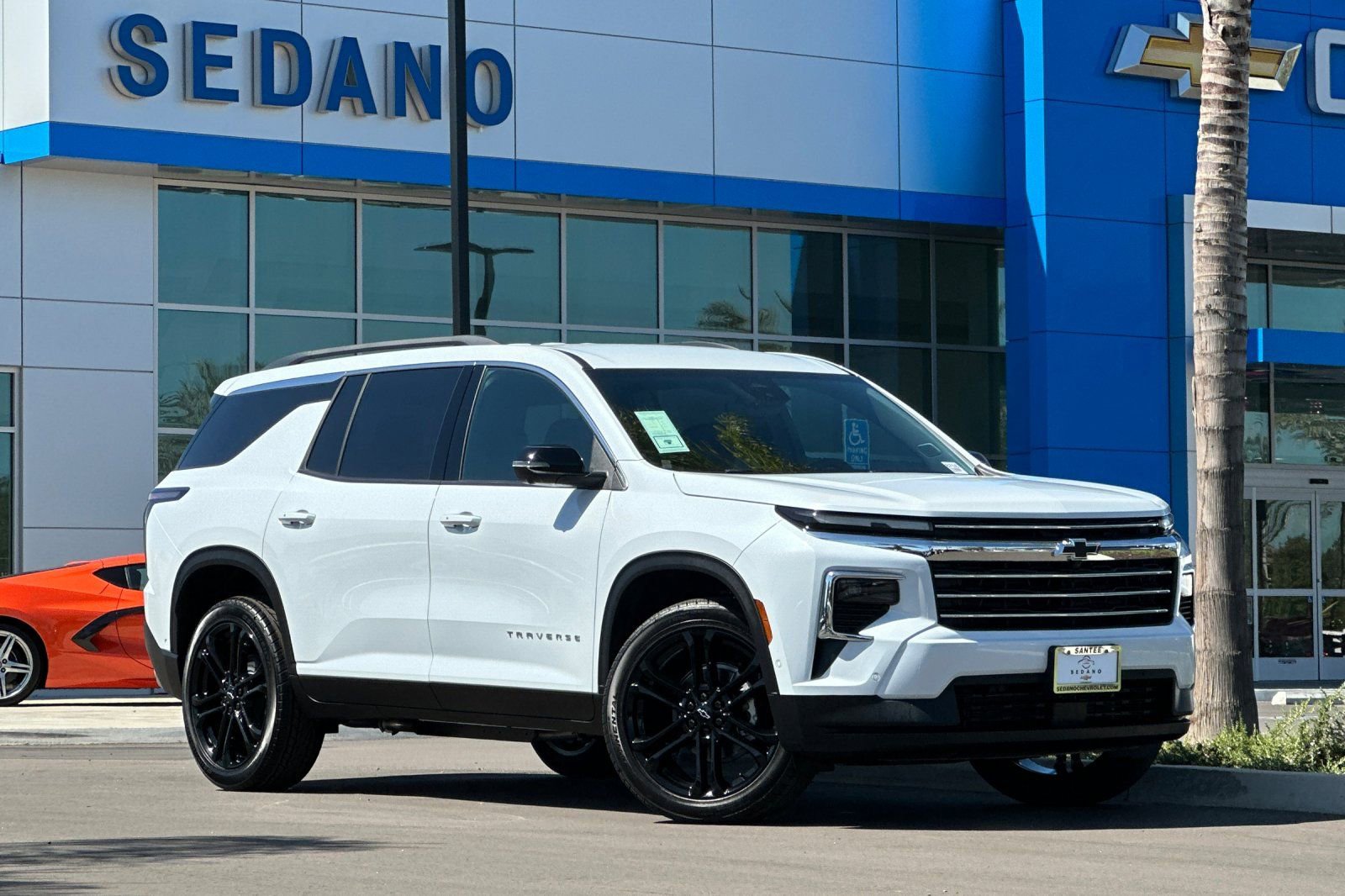 New 2026 Chevrolet Traverse LT w/ Enhanced Driving Package FWD image 2