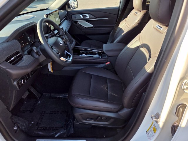 New 2026 Ford Explorer Platinum RWD image 6