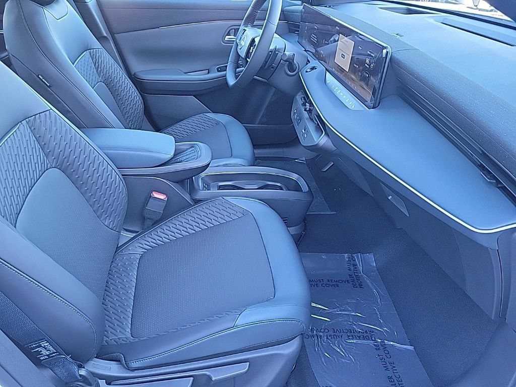 New 2026 Nissan Leaf Platinum+ w/ Floor Mat Package (Platinum+) FWD image 22