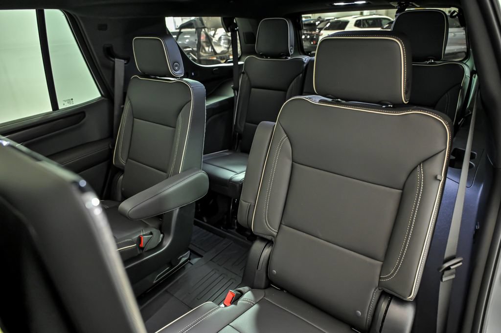 New 2026 GMC Yukon Elevation w/ Elevation Premium Package AWD/4WD image 11