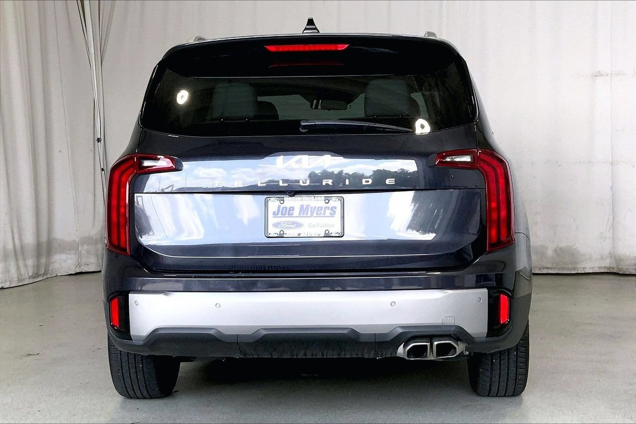 Used 2025 Kia Telluride S FWD image 4