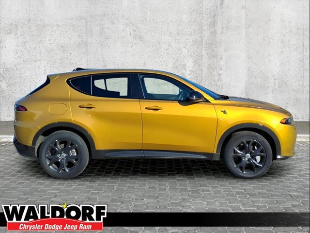 New 2024 Dodge Hornet R/T Plus w/ Tech Pack Plus w/o Parking image 2