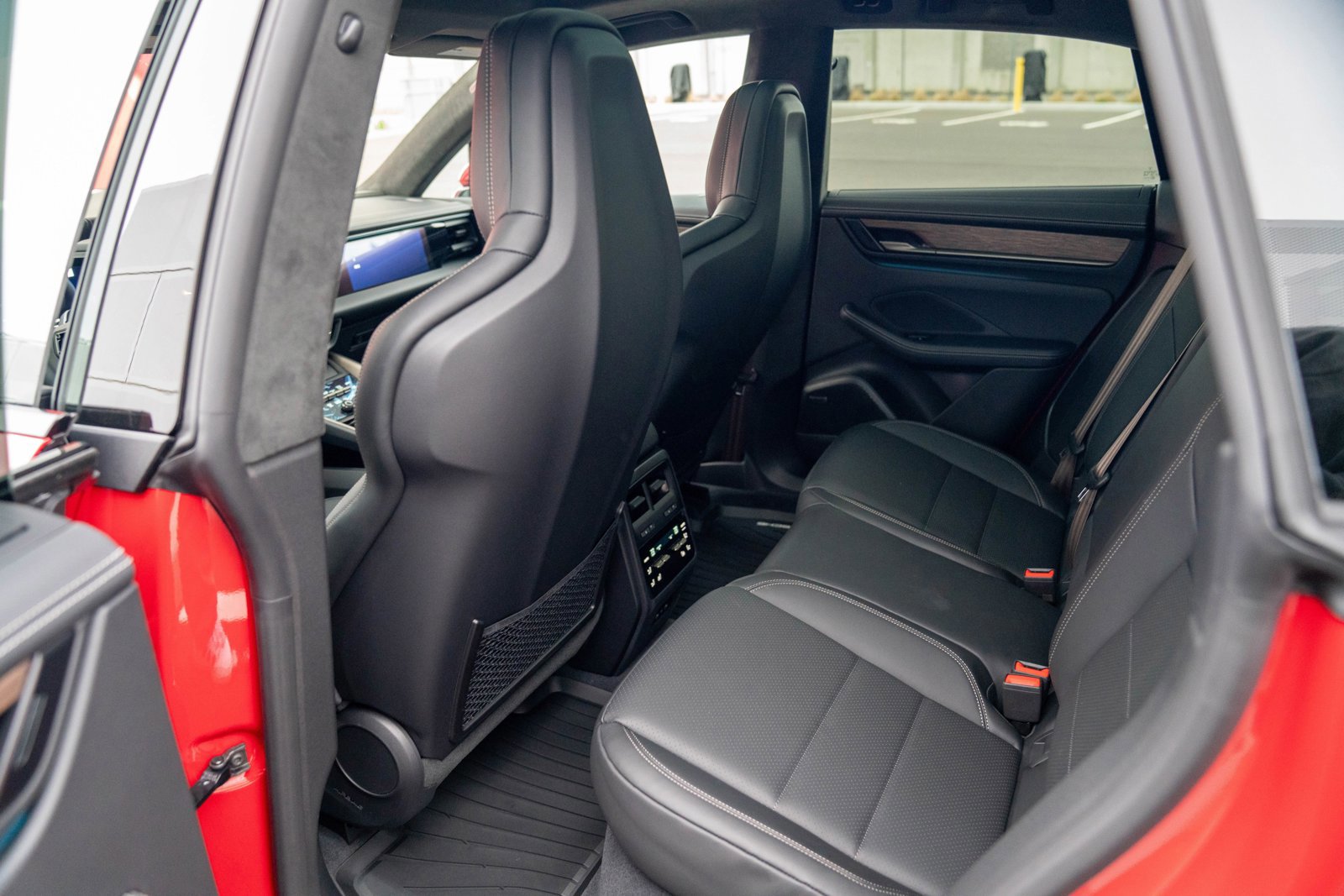 New 2026 Porsche Macan Turbo Electric image 22