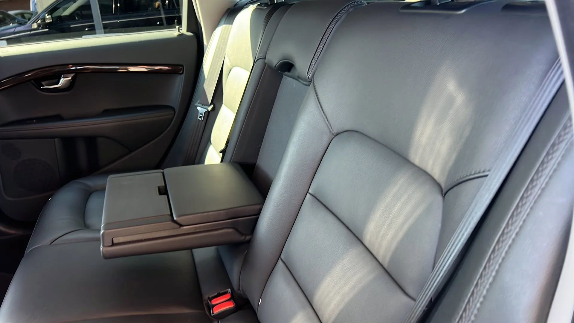 Used 2016 Volvo XC70 T5 Premier w/ Proximity Package AWD/4WD image 34