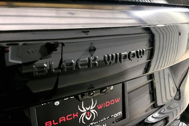 New 2026 GMC Yukon AT4 w/ AT4 Premium Package AWD/4WD image 9