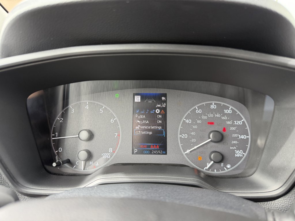 Used 2023 Toyota Corolla Cross LE AWD/4WD image 22