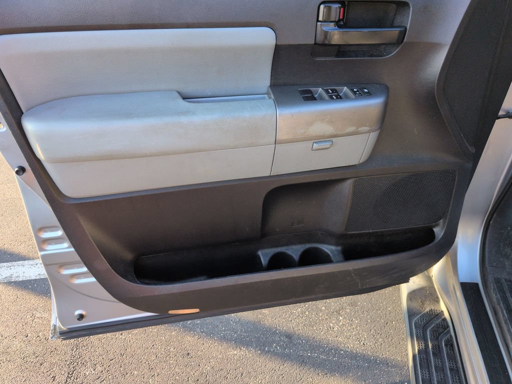 Used 2014 Toyota Sequoia SR5 w/ Premium Package AWD/4WD image 11