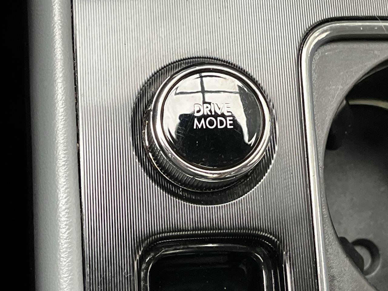 Used 2022 Lincoln Corsair AWD w/ Premium Package image 18