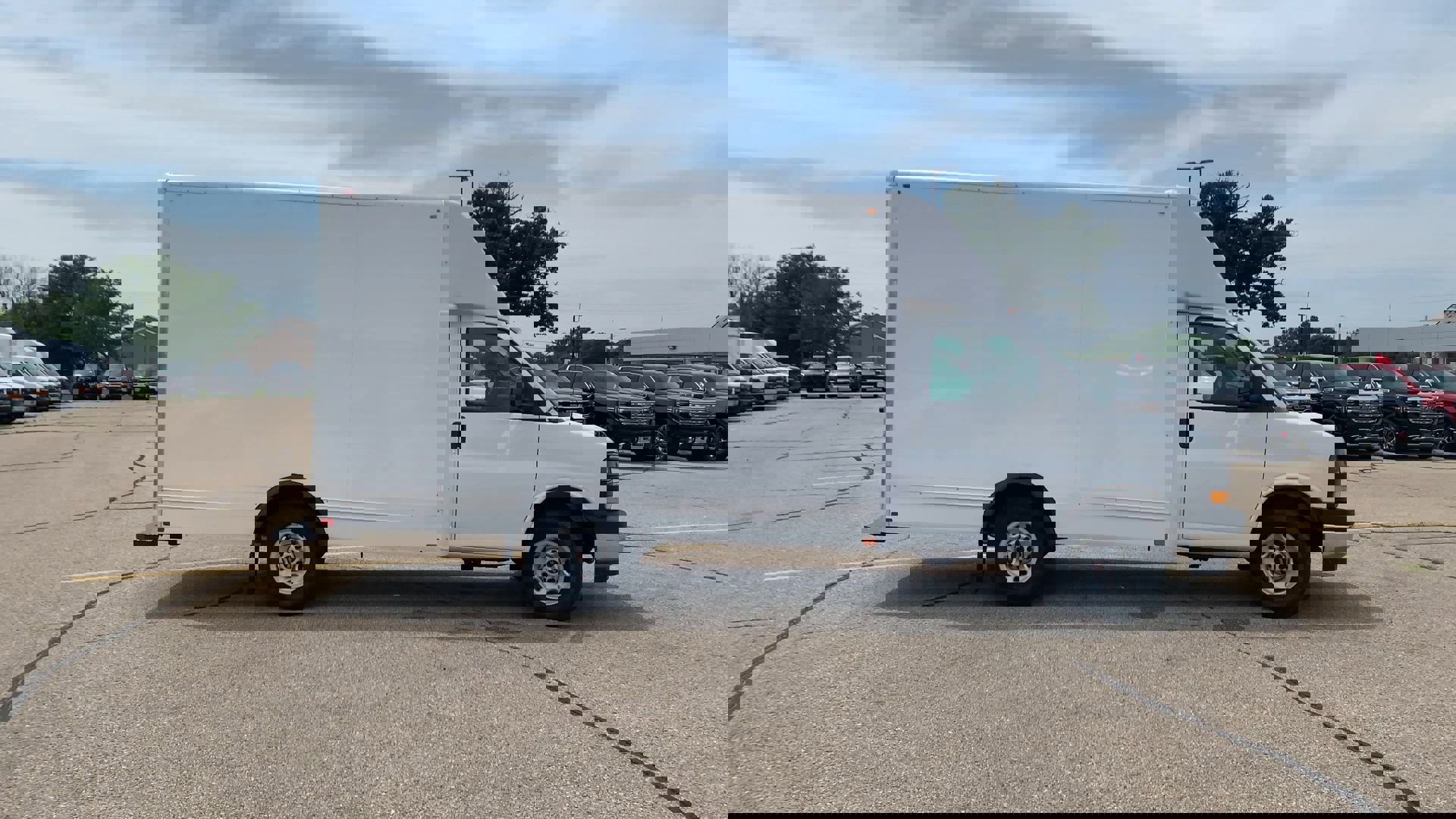 New 2025 GMC Savana 3500 1WT w/ Power Convenience Package image 33