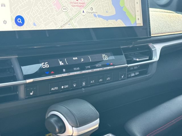 Used 2025 Toyota Sienna XSE w/ XSE Plus Package AWD/4WD image 19