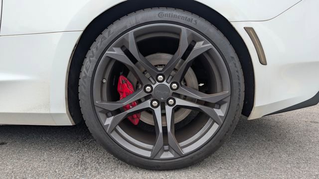 Used 2018 Chevrolet Camaro SS RWD image 6