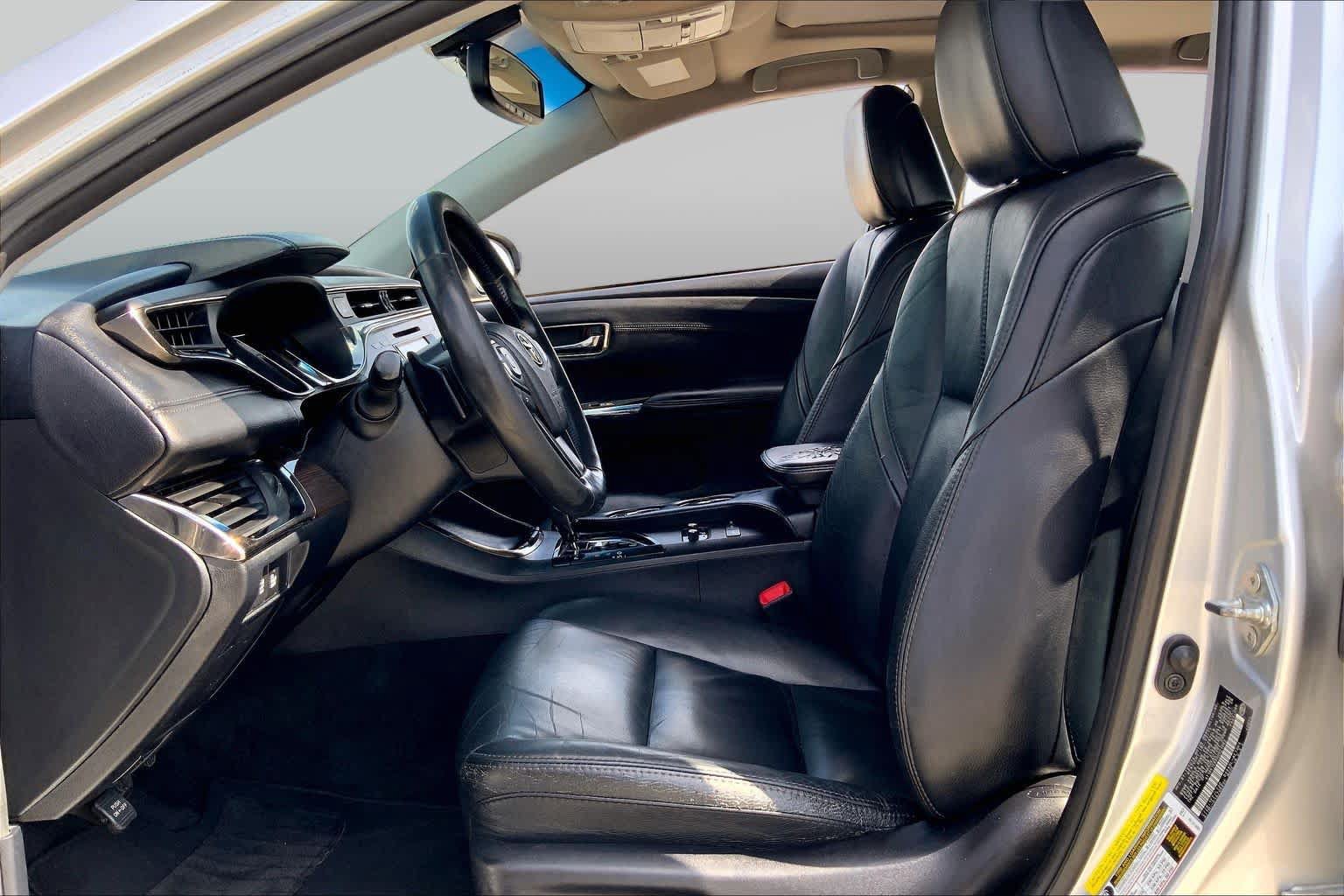 Used 2013 Toyota Avalon XLE Touring FWD image 8