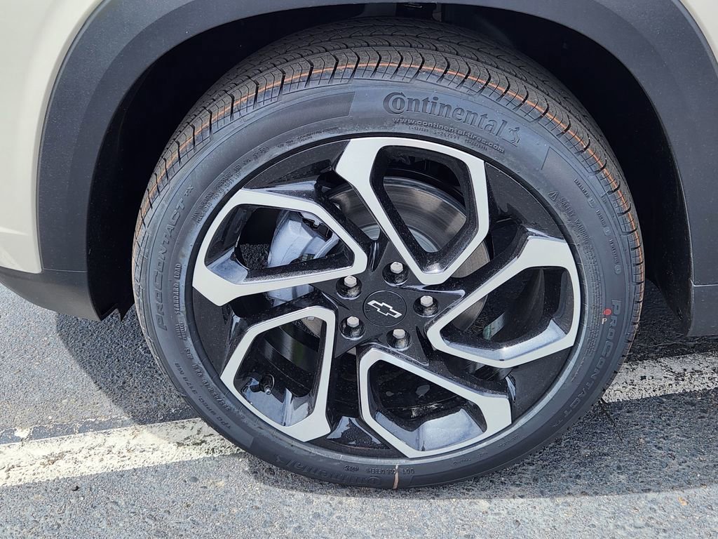 New 2026 Chevrolet Trax RS FWD image 6