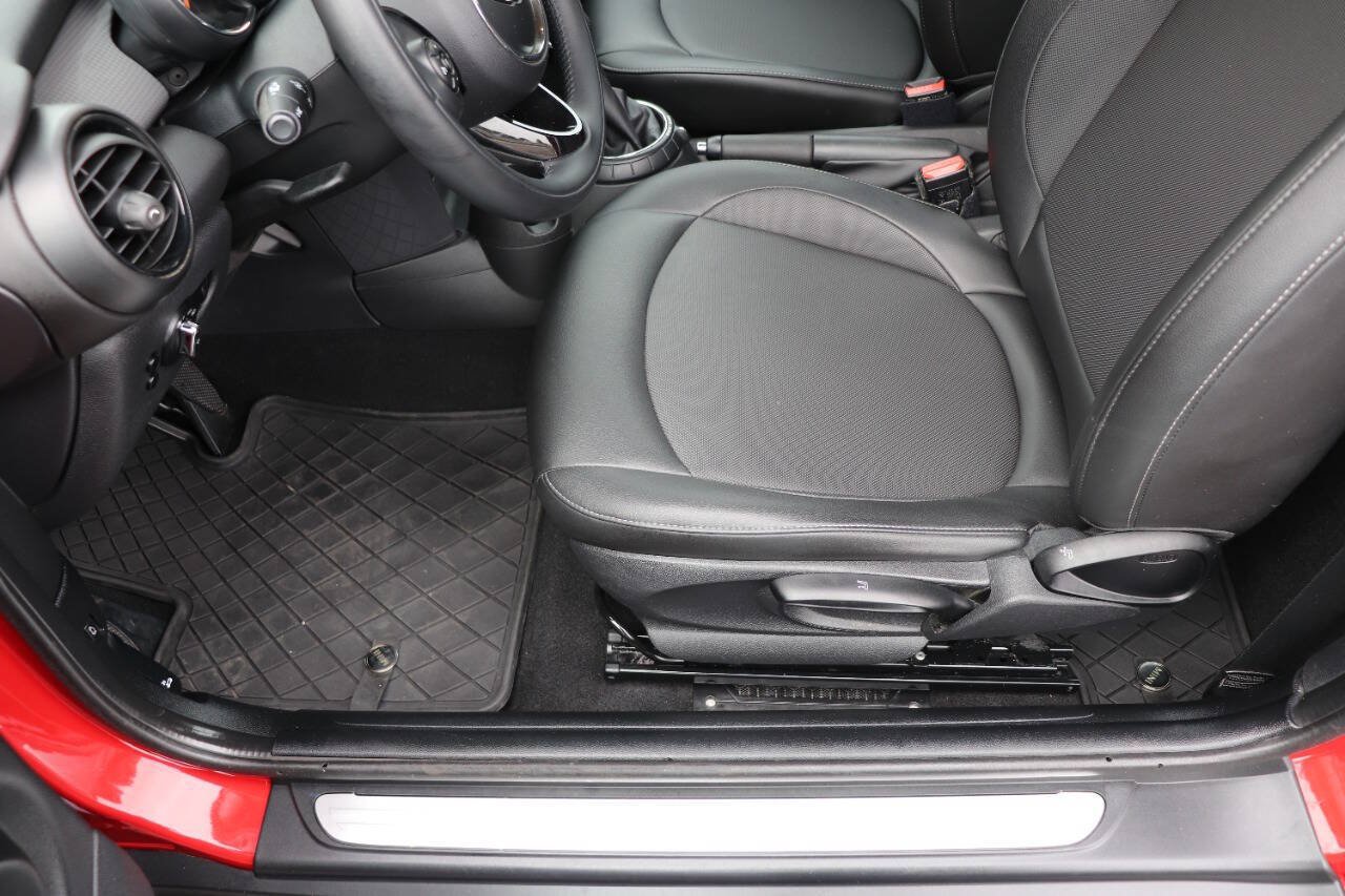 Used 2014 MINI Cooper 2-Door Hardtop FWD image 18
