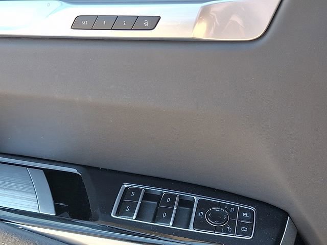 Certified 2025 Cadillac Escalade ESV Premium Luxury Platinum w/ LPO, Floor Liner Package image 22