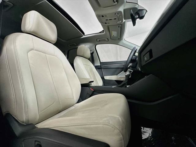 Certified 2023 Audi Q3 2.0T Premium w/ Convenience Package AWD/4WD image 26