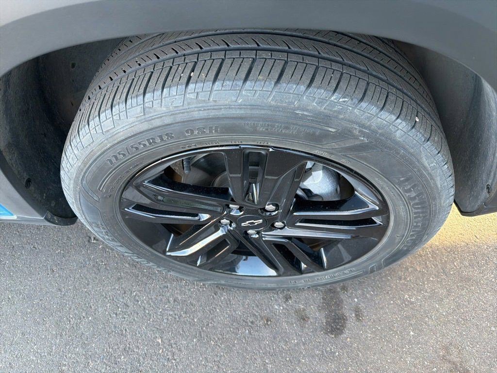 Used 2025 Chevrolet Trax ACTIV image 9