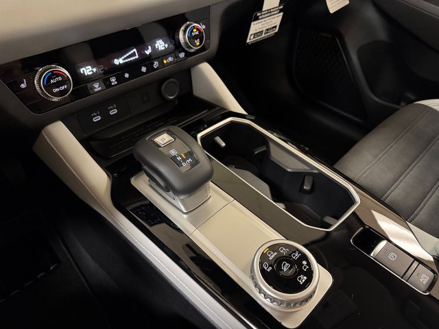 New 2025 Mitsubishi Outlander SE image 19