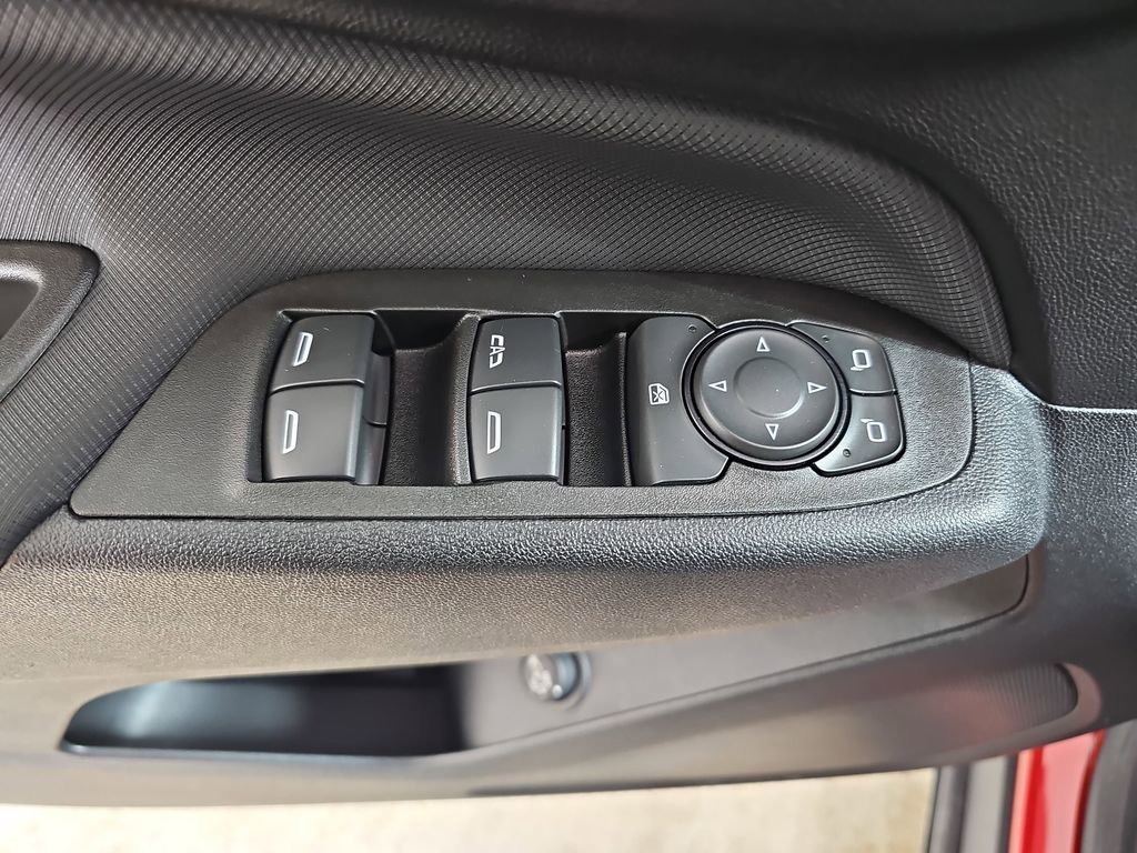 Certified 2023 Chevrolet Equinox RS image 33