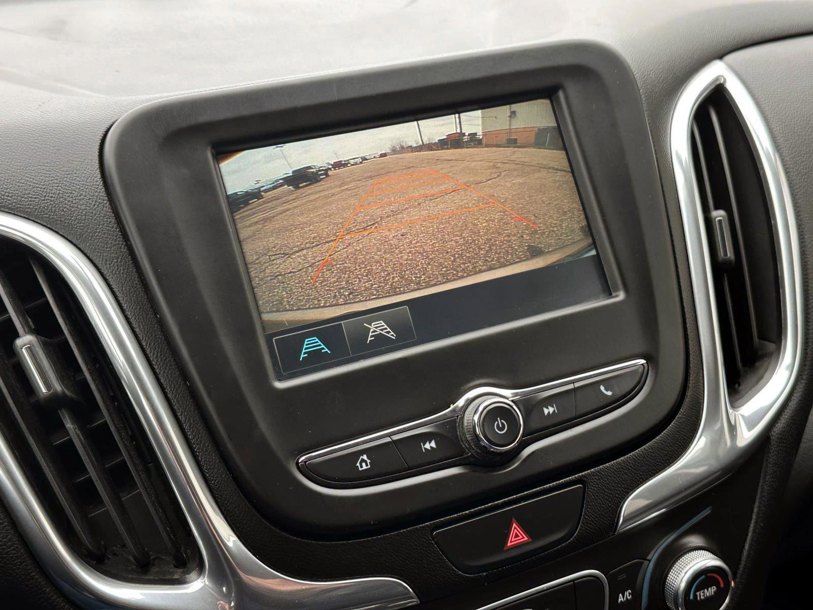 Used 2018 Chevrolet Equinox LT image 23