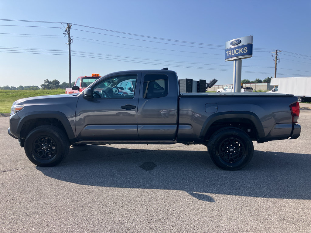Used 2019 Toyota Tacoma SR w/ SX Package RWD image 8