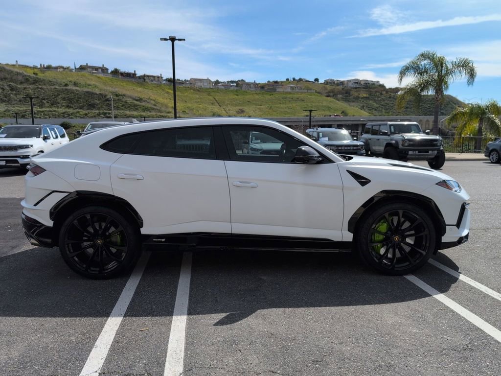 Used 2023 Lamborghini Urus S image 4