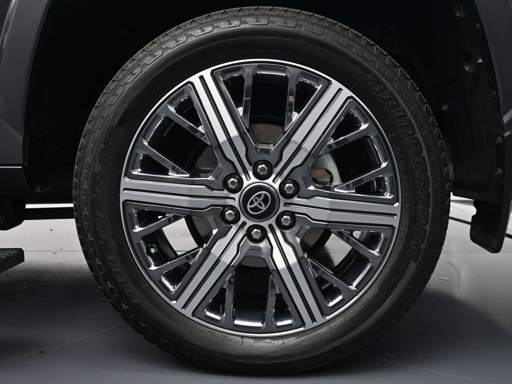 Used 2025 Toyota Sequoia Capstone image 26