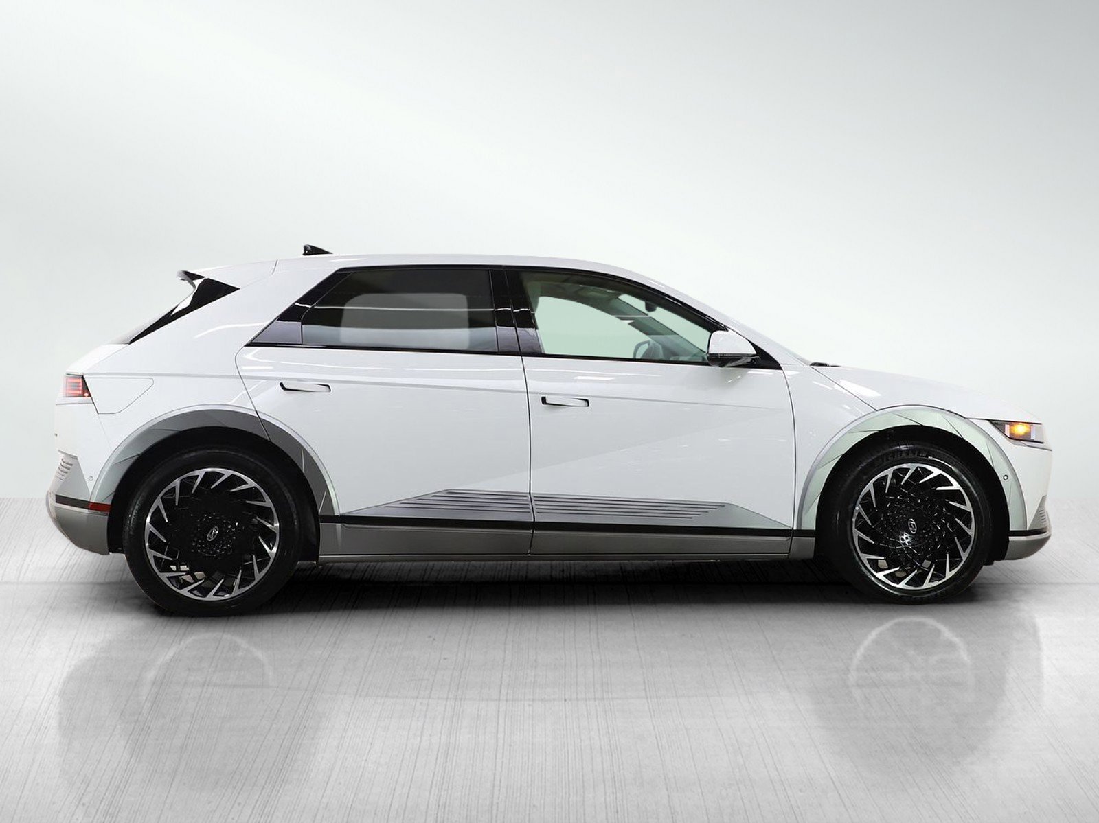 Certified 2024 Hyundai Ioniq 5 Limited image 6