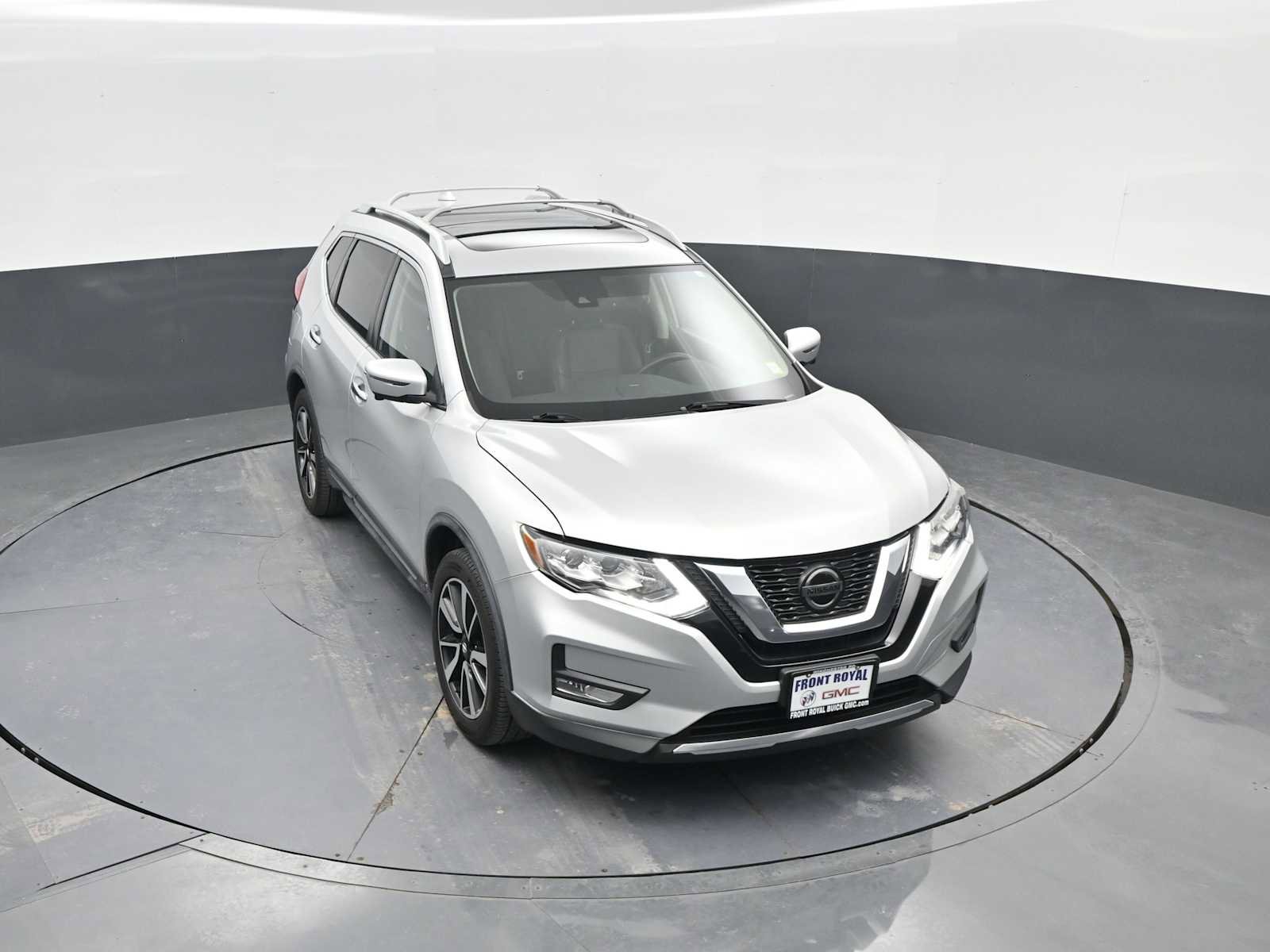 Used 2018 Nissan Rogue SL w/ Premium Package image 29
