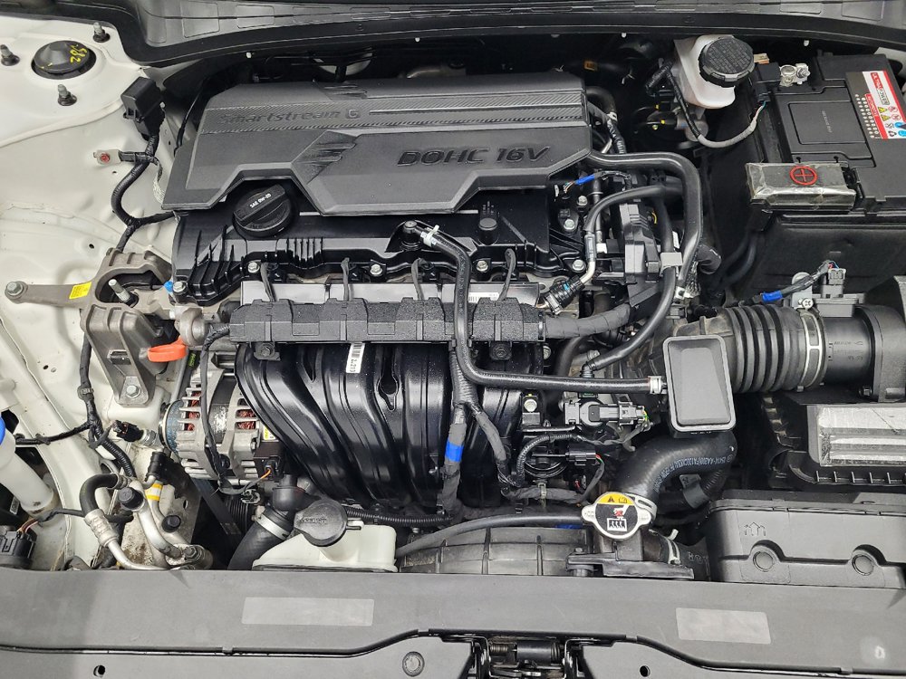 Used 2024 Hyundai Elantra SEL FWD image 30