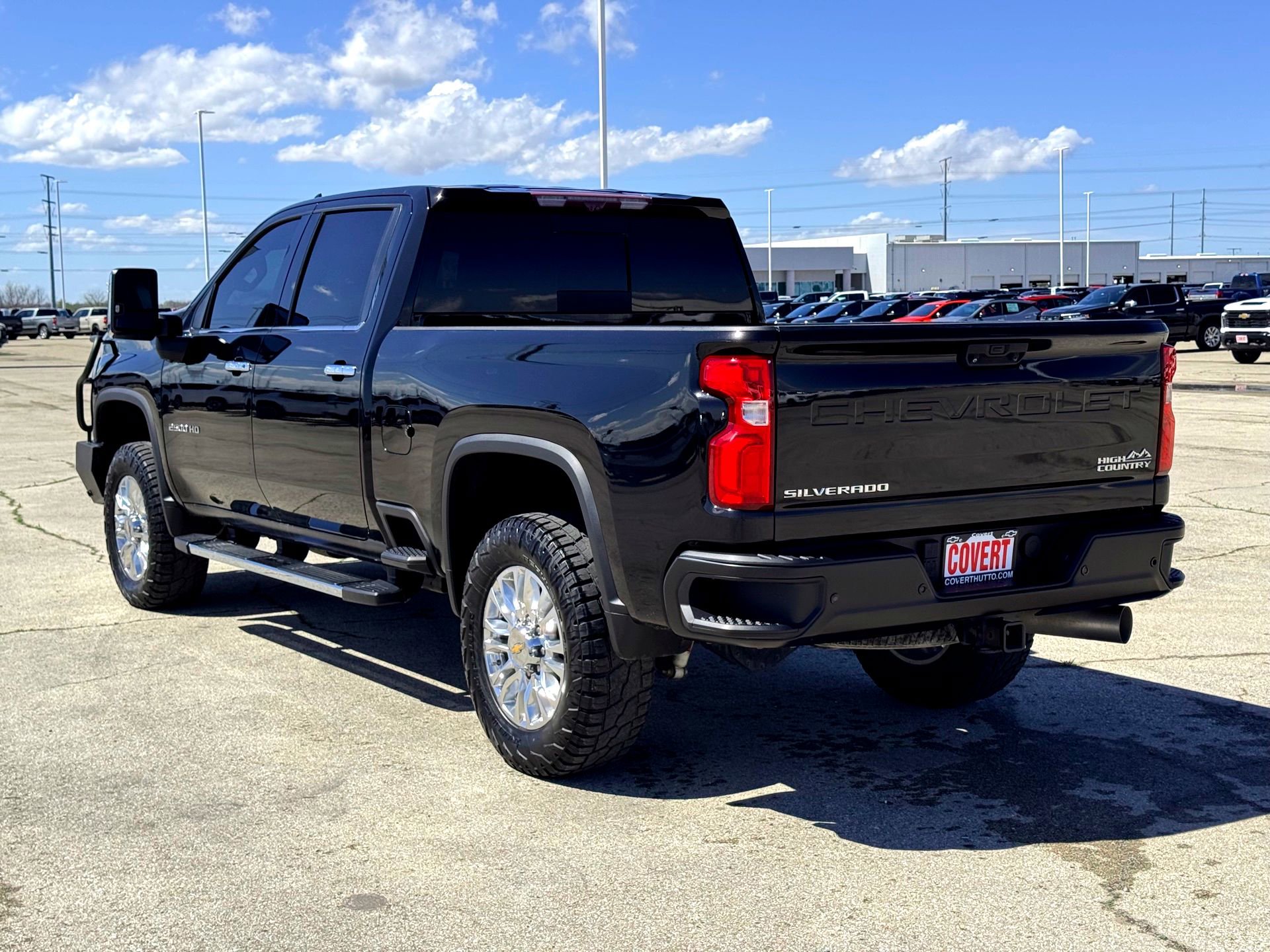 Used 2021 Chevrolet Silverado 2500 High Country w/ Z71 Off-Road Package image 9