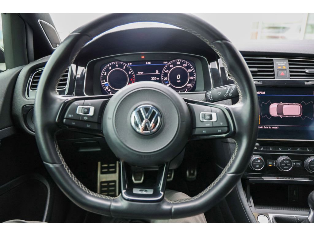 Used 2019 Volkswagen Golf R 4-Door image 11