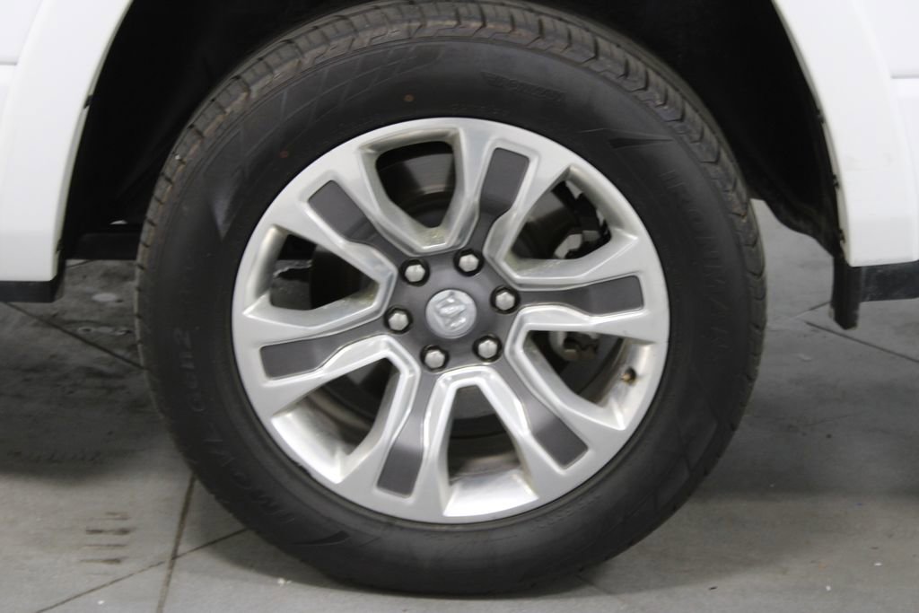 Used 2023 RAM 1500 Limited w/ Body Color Bumper Group image 19