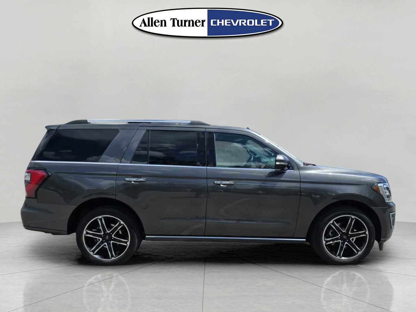 Used 2019 Ford Expedition Limited w/ Special Edition Package RWD image 3